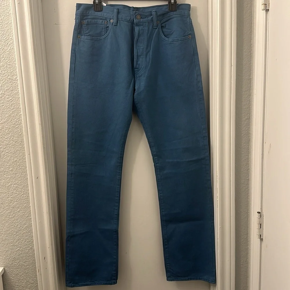 Levi's 501  Mens Jeans Size 32x32 blue Straight Fit Button Fly Denim